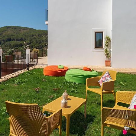 Holiday Home With Children Play Area Santa Eulalia del Río Exterior foto