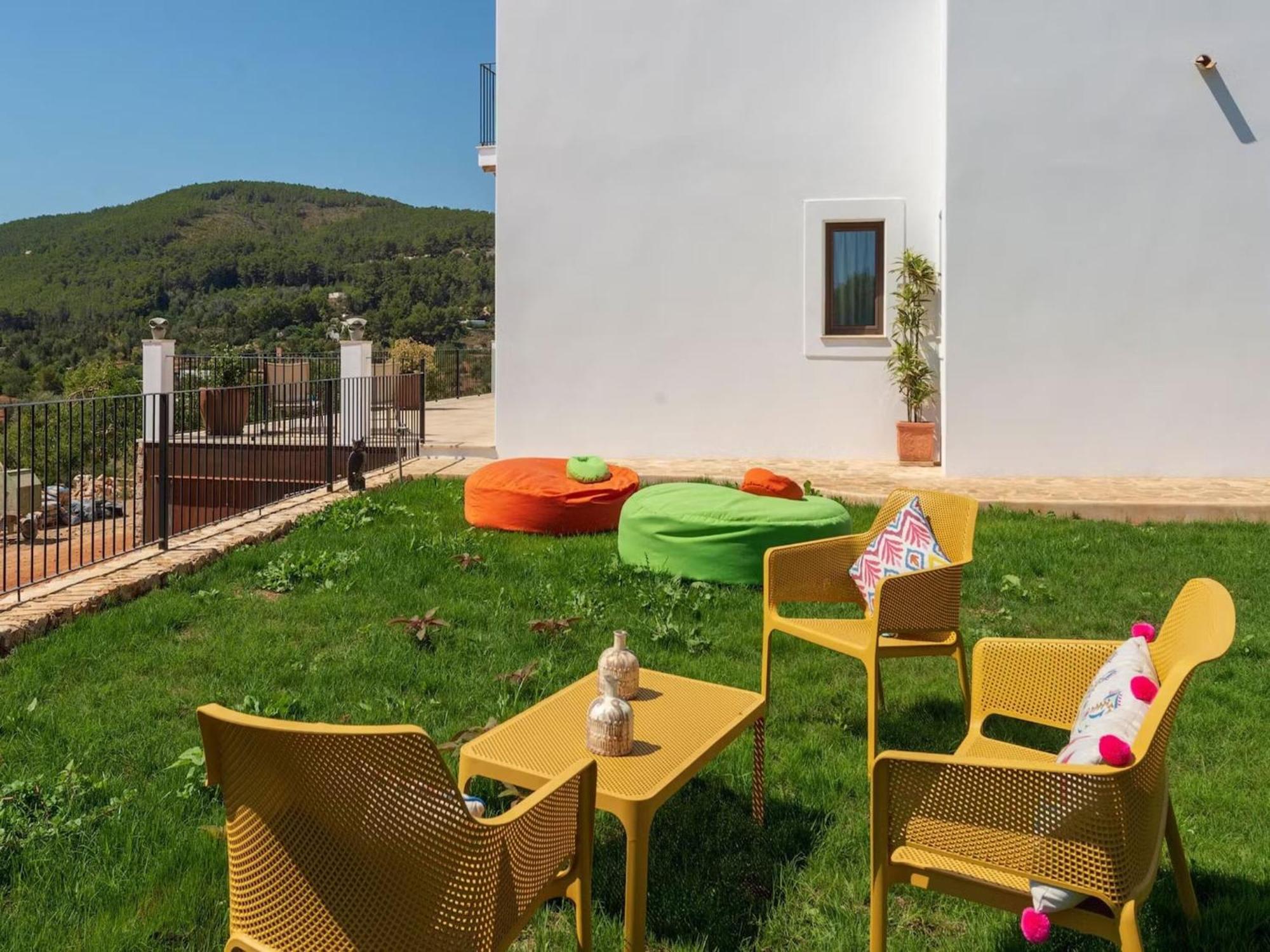 Holiday Home With Children Play Area Santa Eulalia del Río Exterior foto